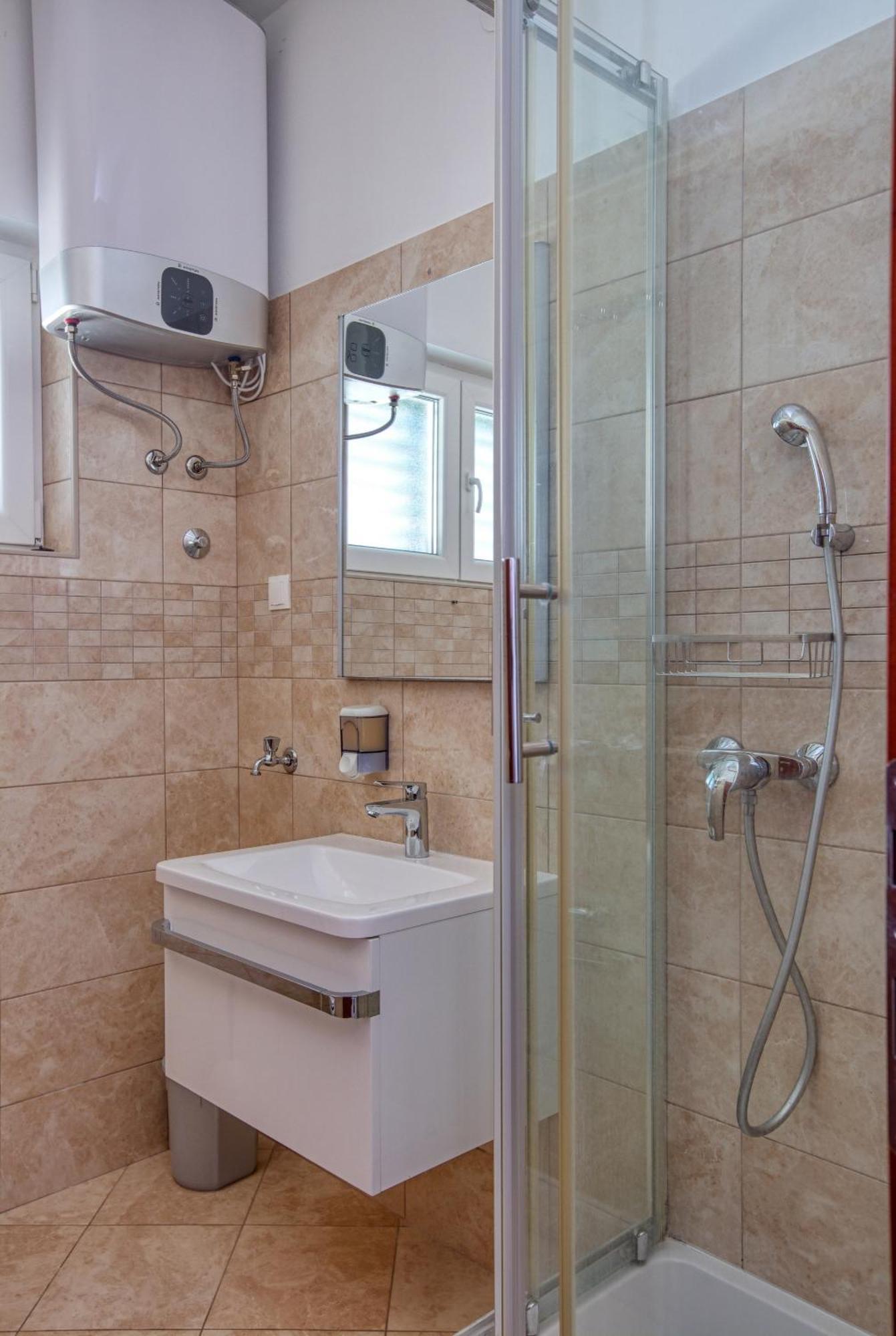 Family Friendly Seaside Apartments Brodarica, Sibenik - 4833 Brodarica  Szoba fotó