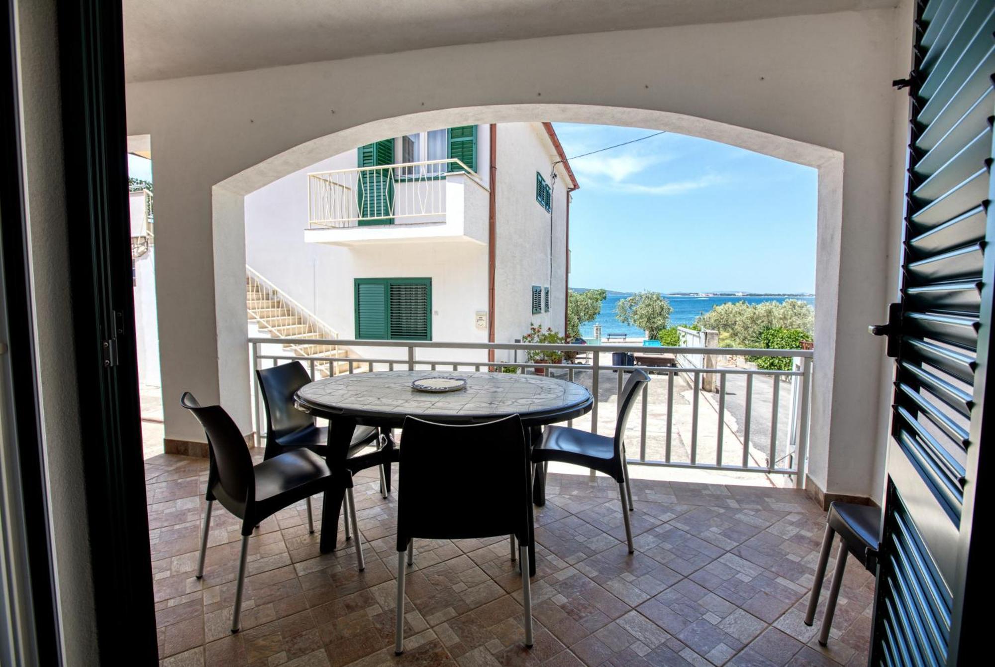 Family Friendly Seaside Apartments Brodarica, Sibenik - 4833 Brodarica  Kültér fotó